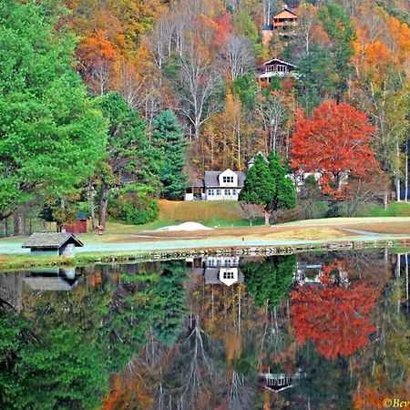 Romantic, Honeymoon Cabin In The Smokies! ガトリンバーグ エクステリア 写真