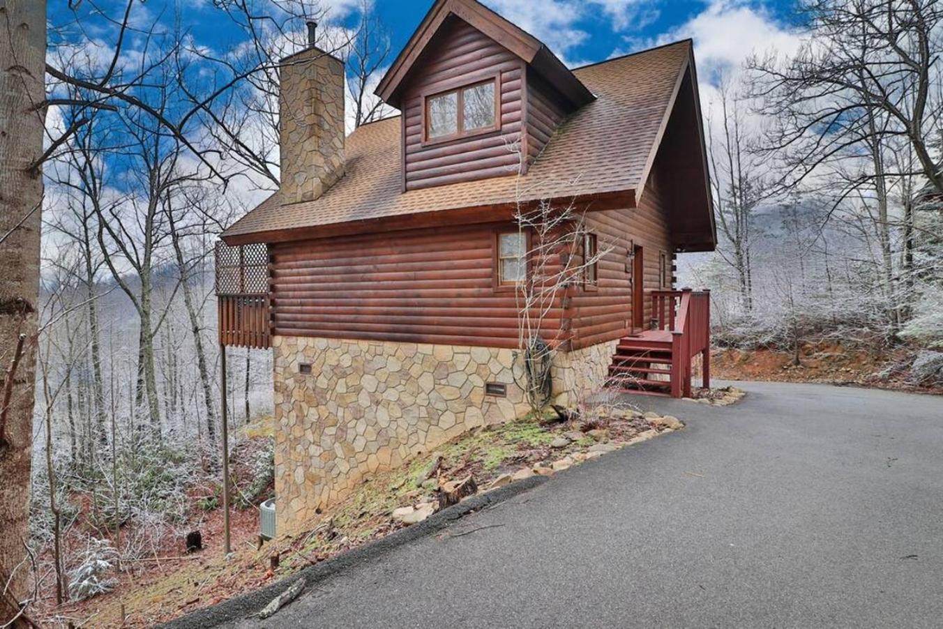 Romantic, Honeymoon Cabin In The Smokies! ガトリンバーグ エクステリア 写真